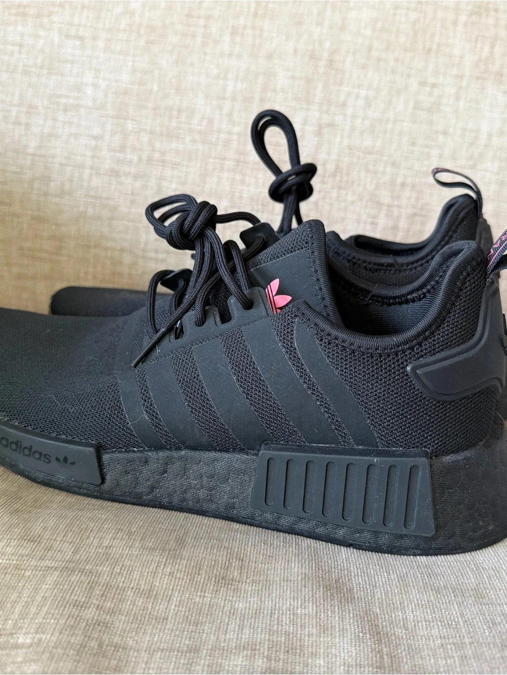 adidas Black PRIMEBLUE NMD R1 Sneakers with Pink Trefoil Accent